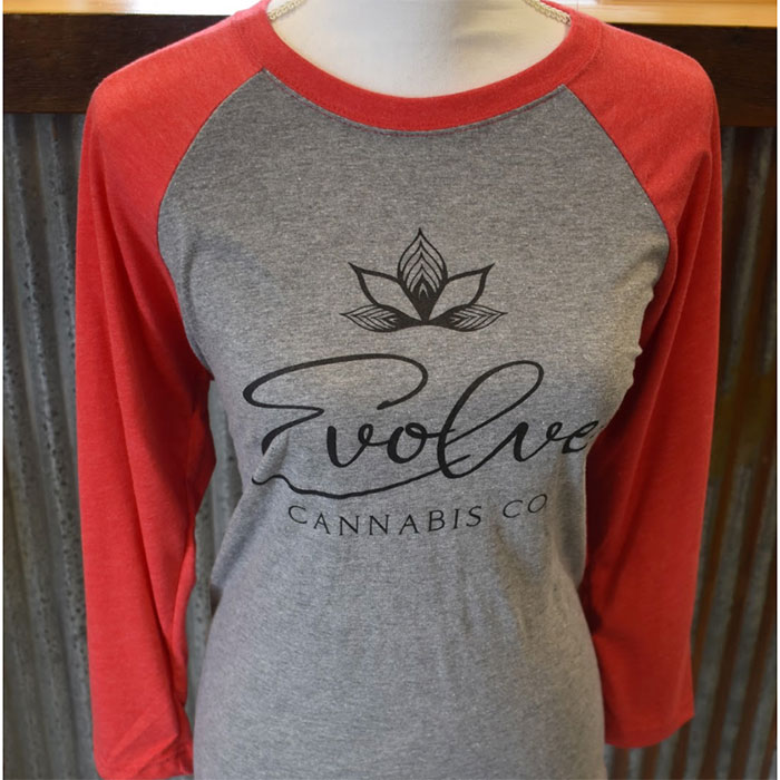 red three quarter sleeve top