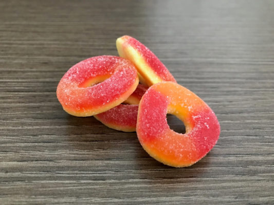 kushie bites peach rings