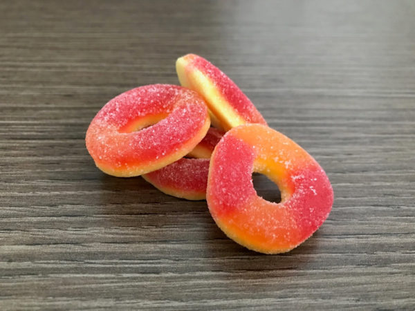 kushie bites peach rings
